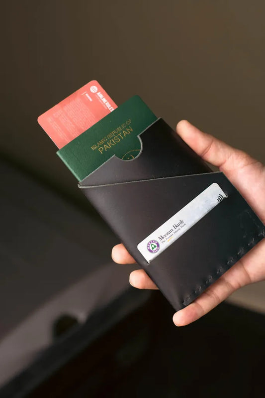 The Voyager – Black - Passport Wallet