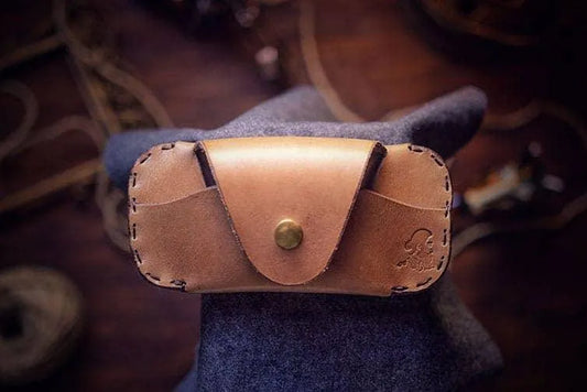 The Lou - Eyewear Case (Veg Tan Leather)