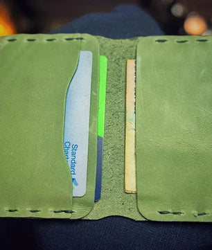 The Aura – Patina Olive - Smart Wallet