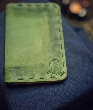 The Aura – Patina Olive - Smart Wallet