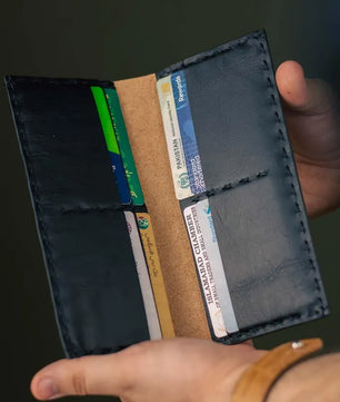 The Volonté – Veg-Tan Croc Leather Long Wallet (Black Inside)