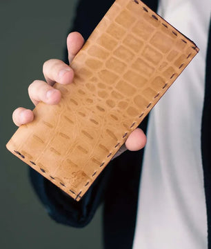 The Volonté – Veg-Tan Croc Leather Long Wallet (brown Inside)