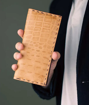 The Volonté – Veg-Tan Croc Leather Long Wallet (brown Inside)