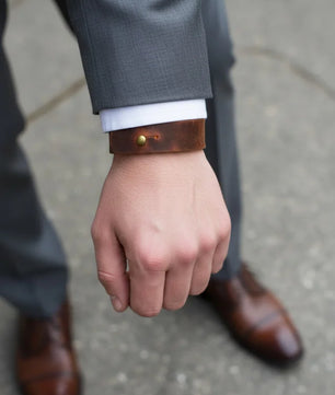 Pristine Orange Brown Pull-up Leather Bracelet (Unisex)