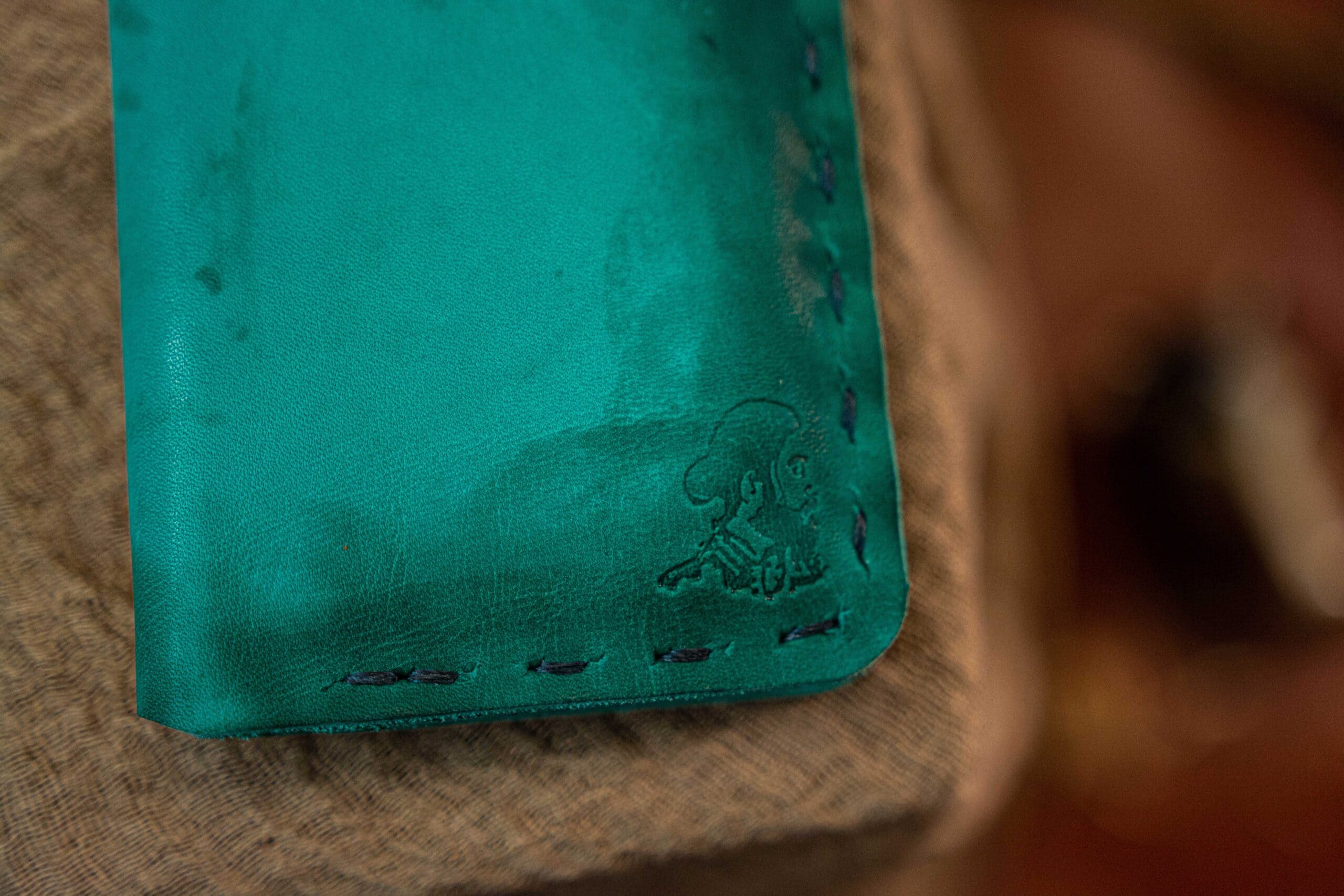 The Aura – Emerald Green - Smart Wallet